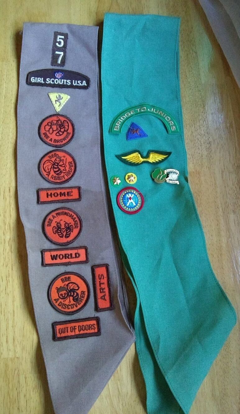 2 Girl Scouts Brownies 1980s Vintage Pins Sash Badges Patches Juliet Lowe Pin